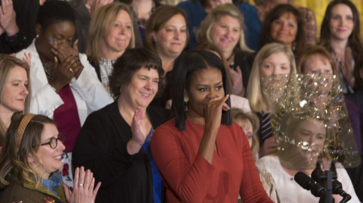 «Έσπασε» η Μισέλ Ομπάμα: Με τρεμάμενη φωνή αποχαιρέτησε τον Λευκό Οίκο